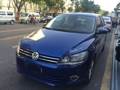 多图展示 2013款二手大众捷达1.6L自动豪华型在厦门报价7.4万